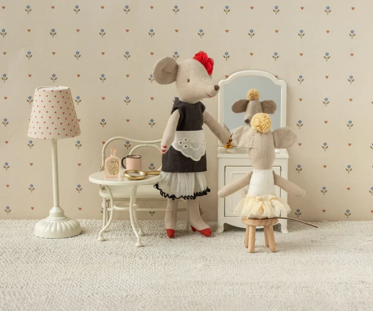Myszka-Maileg-Beautician-Mouse-Mum.png-2.webp