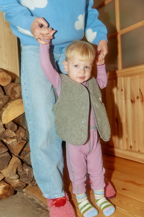 Kamizelka-z-welny-merino-stone-grey-Happymess-Tuuli-Gdynia.jpg
