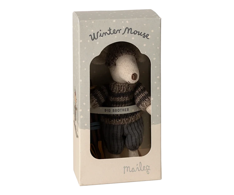 Myszka-na-nartach-Winter-Mouse-Maileg.png-2.webp