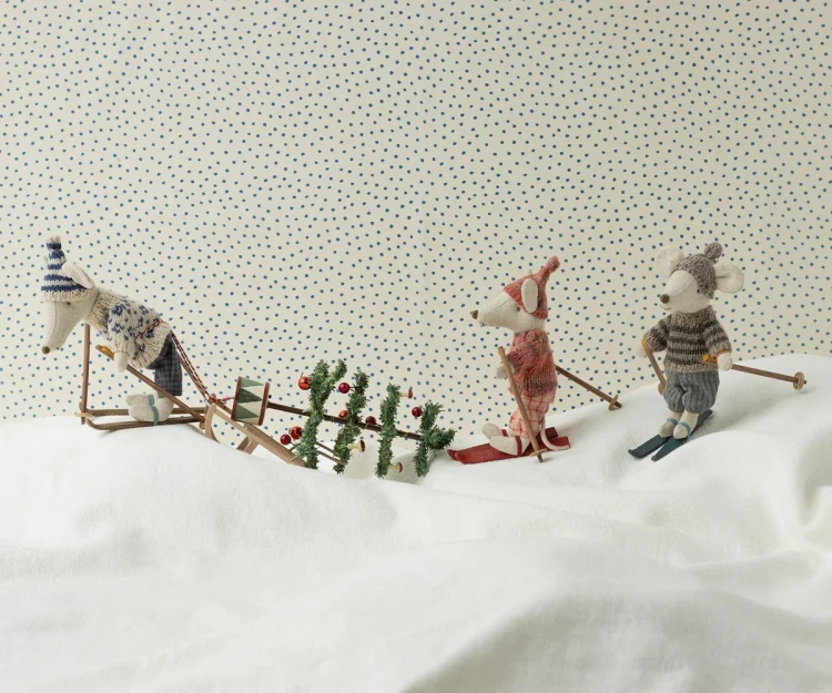 Myszka-na-nartach-Winter-Mouse-Maileg.Jpg.webp