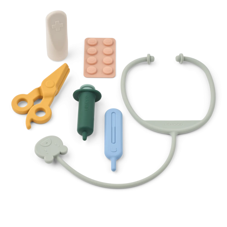 Zestaw-doktora-w-walizce-dla-dzieci-Leif-Doctor-Set-Liewood.png