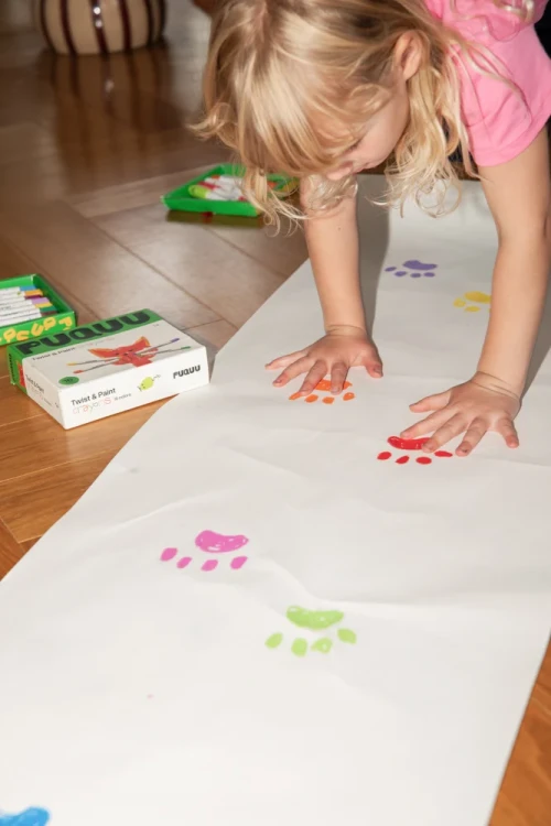 Kredki-Twist&amp;Paint-16-kolorów-PUQUU.jpg-2.webp
