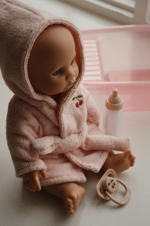 Zestaw-prezentowy-lalka-z-wanienka-Isola-Doll-Bath-Set-Konges-Slojd.jpg
