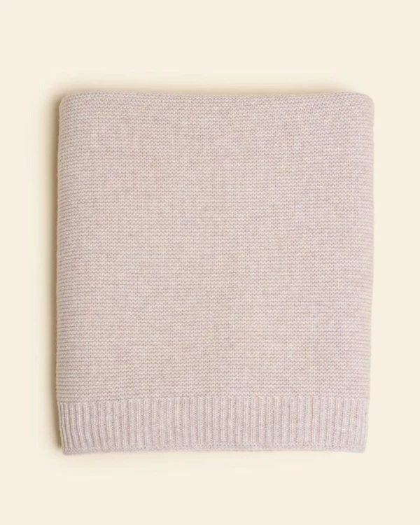 Koc-z-wełny-merino-Katarina-Soft-Beige-Hvid.jpg