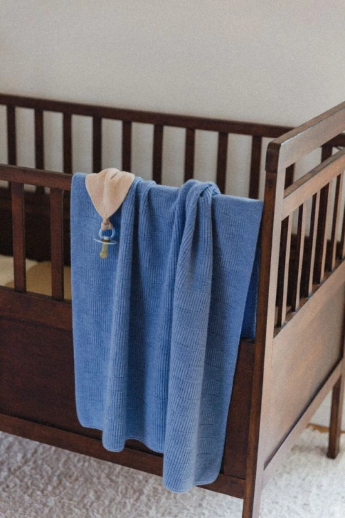 Kocyk-z-wełny-merino-HVID-Ivy-Light-Blue.jpg