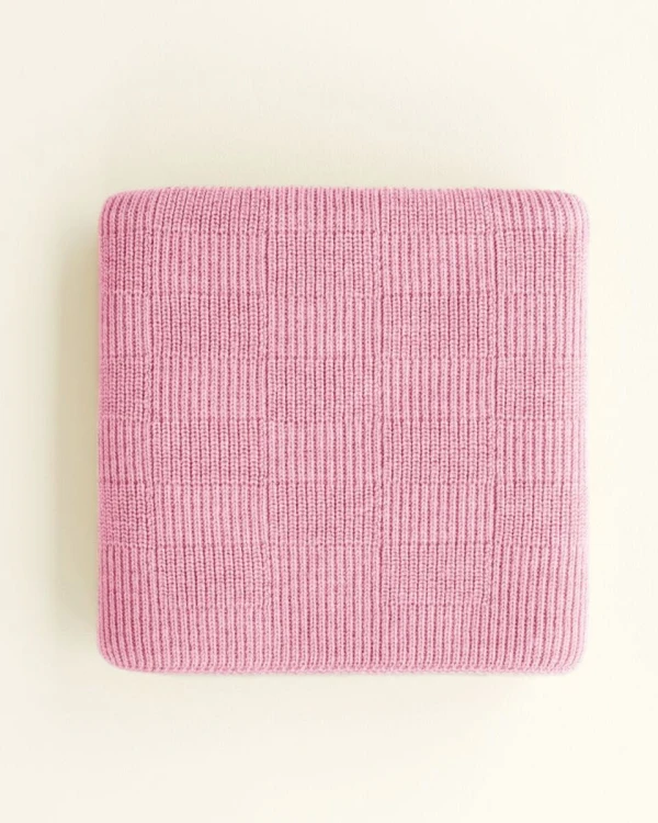 Koc-z-wełny-merino-HVID-Ivy-Cotton-Candy.jpg