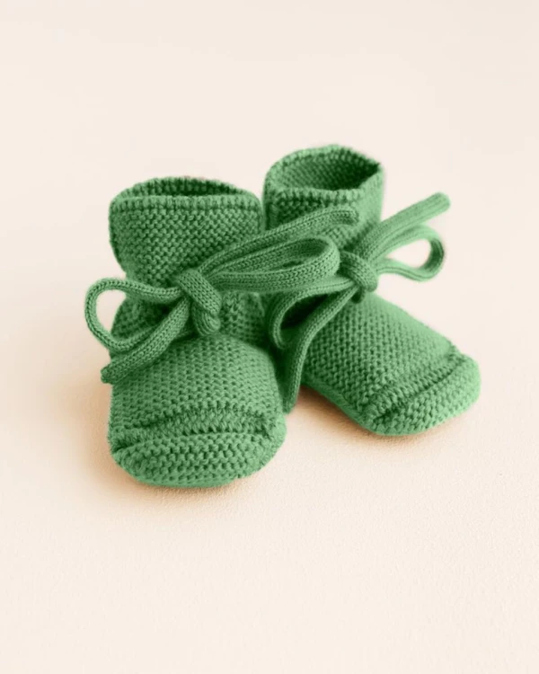 Buciki-z-wełny-merino-HVID-Grass.jpg