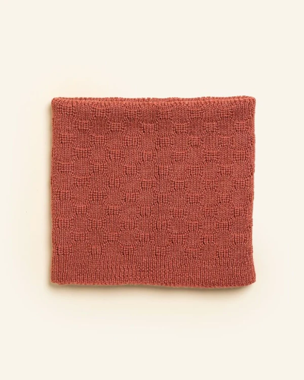 Komin-z-wełny-merino-Gigi-Wild-Berry-HVID.jpeg