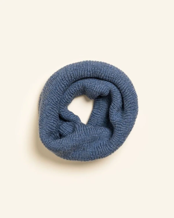 Komin-z-wełny-merino-Gigi-Denim-HVID.jpg