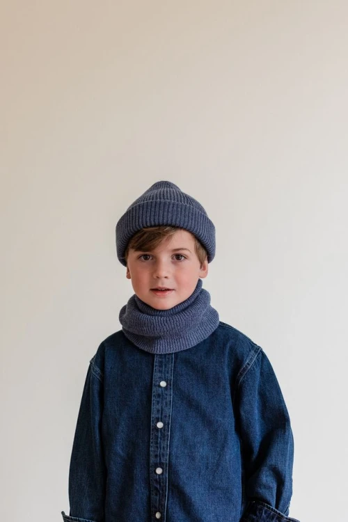 Całoroczna-czapka-z-wełny-merino-dla-dzieci-Fonzie-Denim-HVID.jpg
