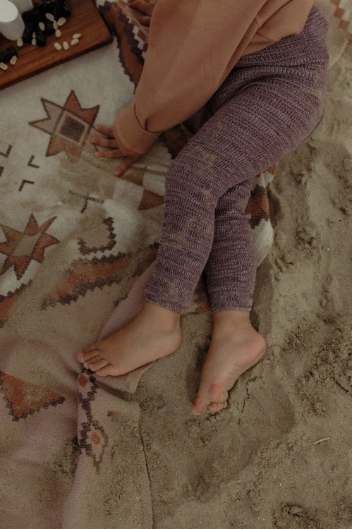legginsy-dzieciece-z-szelkami-w-stylu-retro-ze-100-bawelny-vanilla-fig-silly-silas-1.jpg