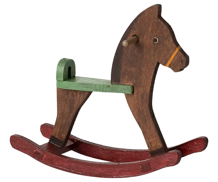 Maileg-Konik-na-biegunach-Rocking-Horse-Tuuli-Gdynia-Sopot-Gdansk.png.webp